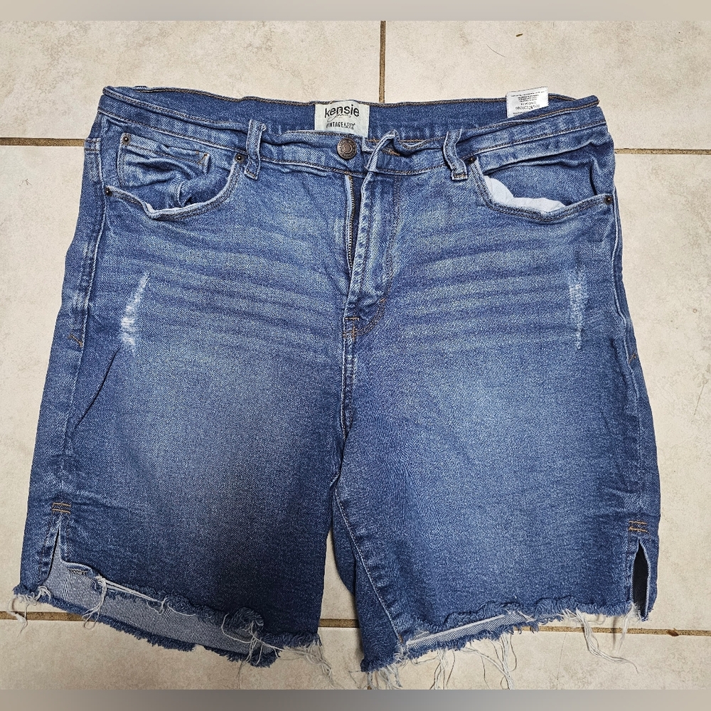 Kensie jean denim shorts 10/ 30